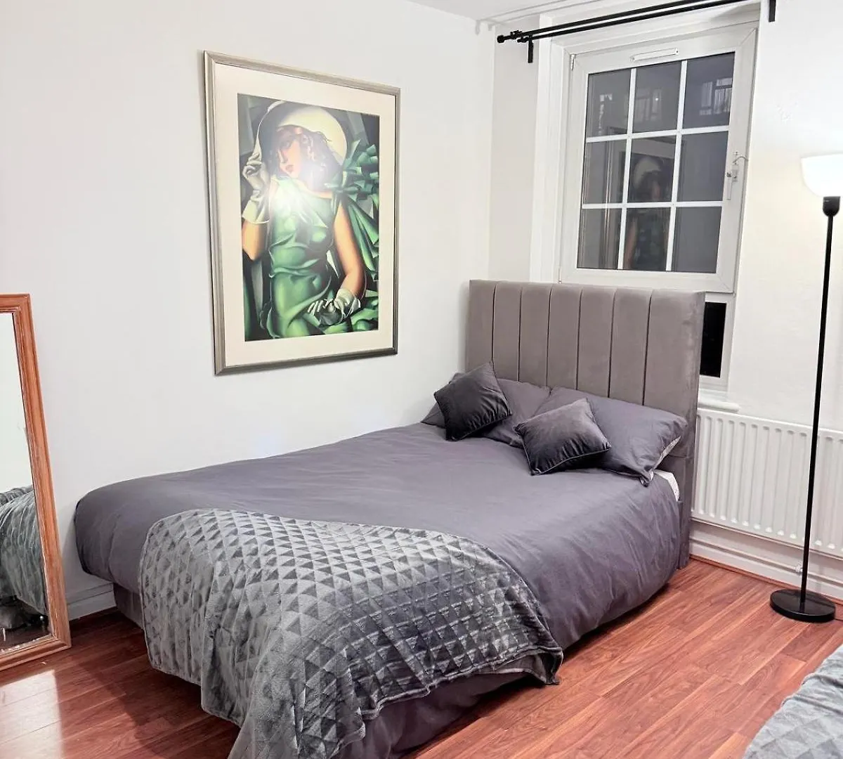 East End Escape - For 6Ppl Near Central London - 3Mins To Dlr Overground contacts